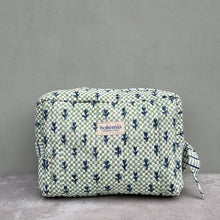  Tulip Check Wash Bag Medium