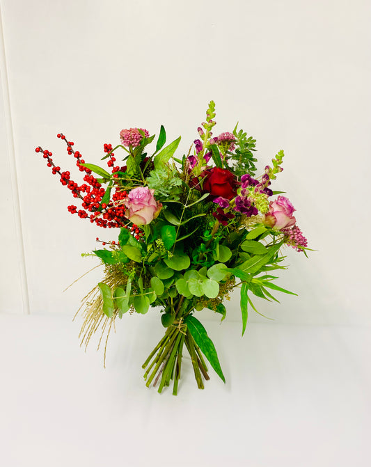 ADY | Christmas Flowers | Berries & Roses