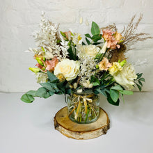  Boho Chic Vase Arrangement - Chobham Flowers #Humble