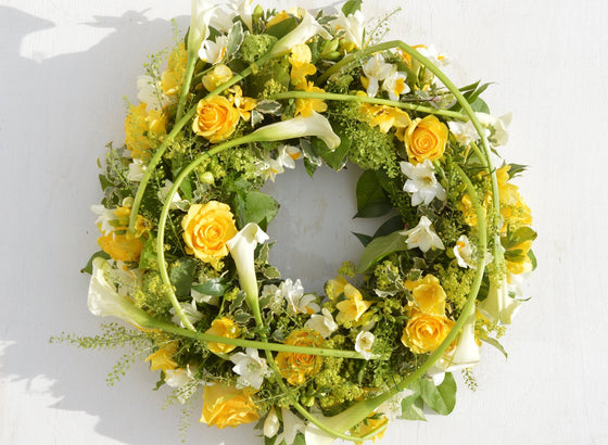 Calla Lily | Funeral Wreath - Chobham Flowers #14 Inch Wreath