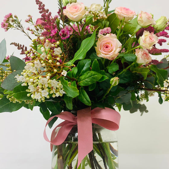 Pink Lady Vase Arrangement - Chobham Flowers #Humble
